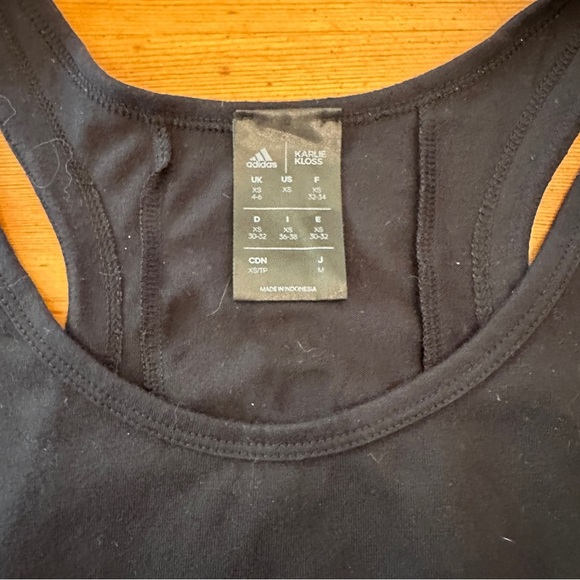 Karlie Kloss Adidas black racer back tank - Picture 3 of 8